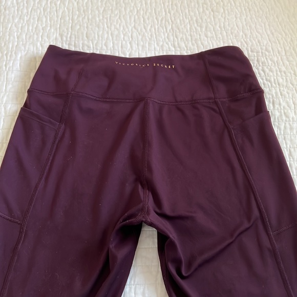 Victoria’s Secret Exercise Leggings - Picture 4 of 7
